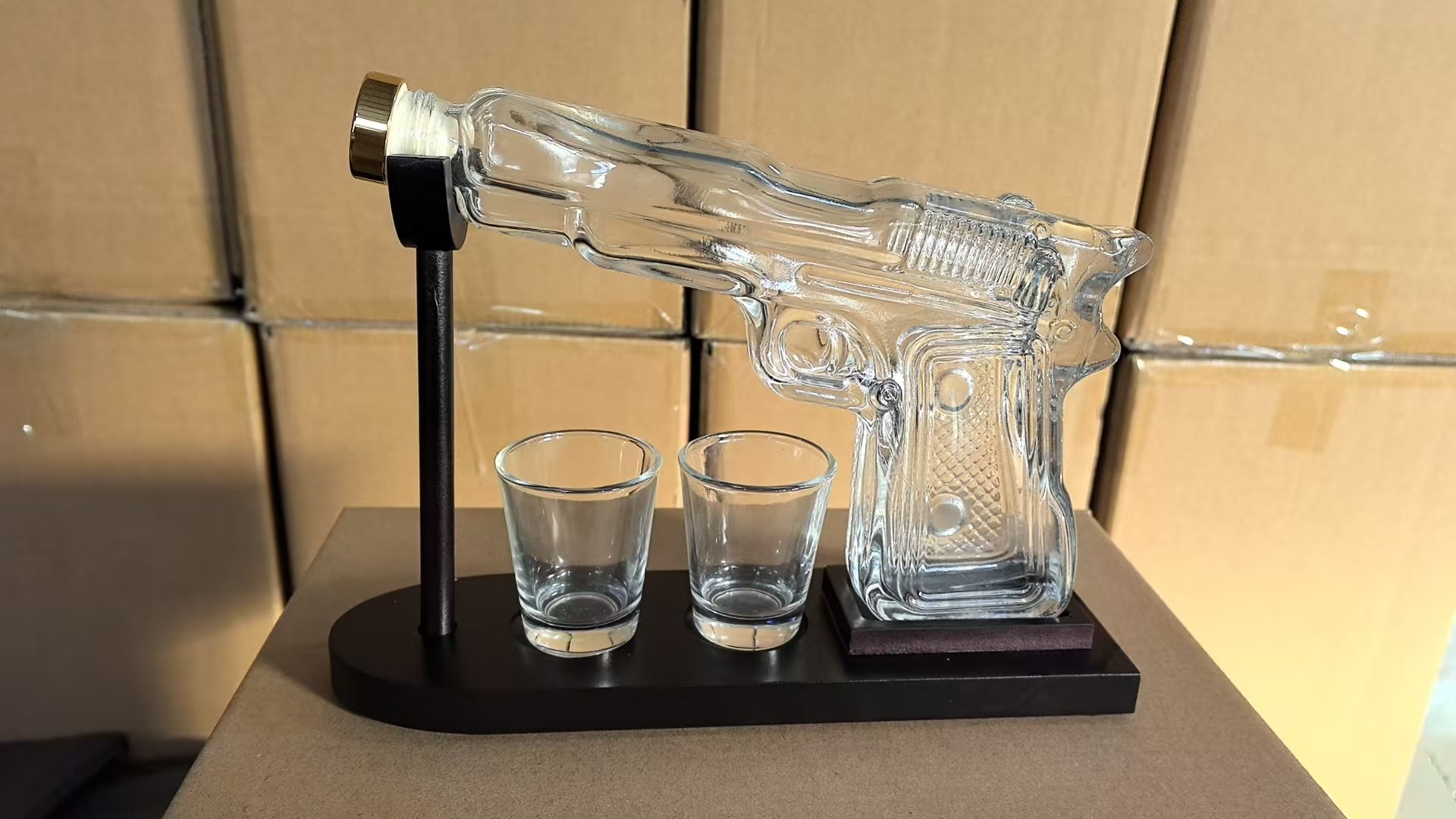 Sandhawk Glass Pistol Decanter - Glass Decanter Whiskey recension och pris