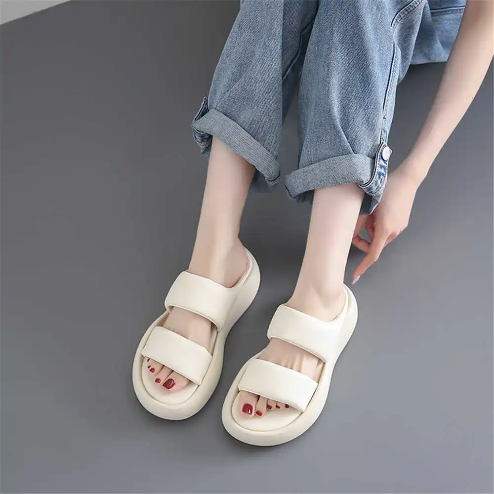 Size 39 Strips Summer Shoes Sa - Luxury Lifestyle House recension och pris
