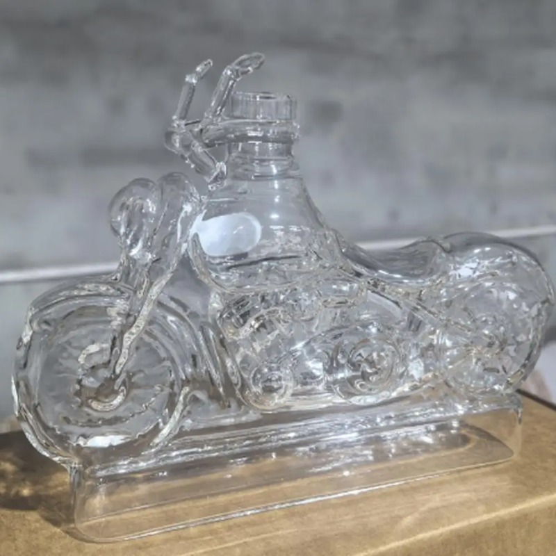 Motorcycle Style Whisky Decant - Glass Decanter Whiskey recension och pris